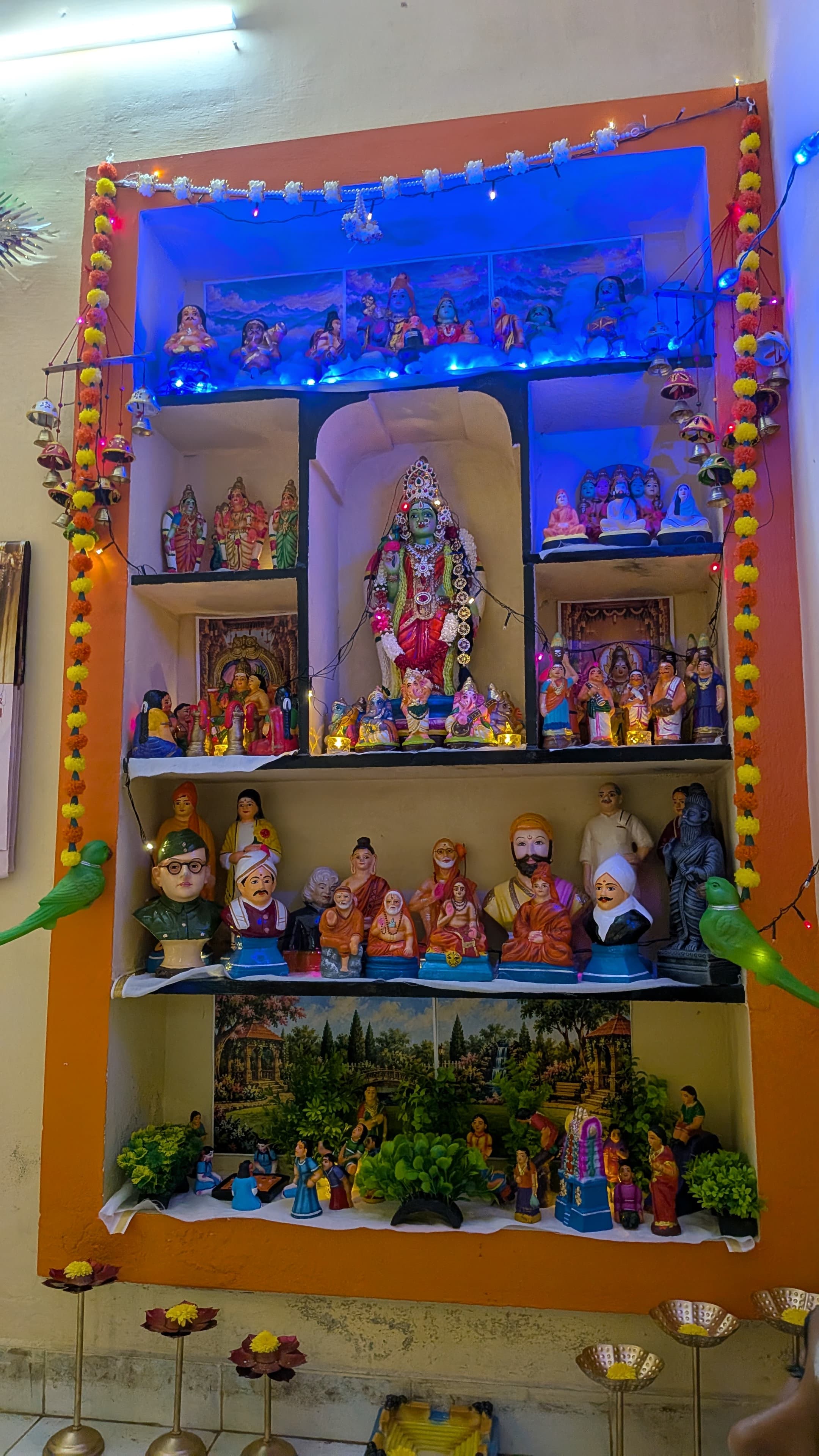 முகேஷ்🤍பாண்டி🪄 இல்லத்துக் கொலு, மதுரை - படம் 4