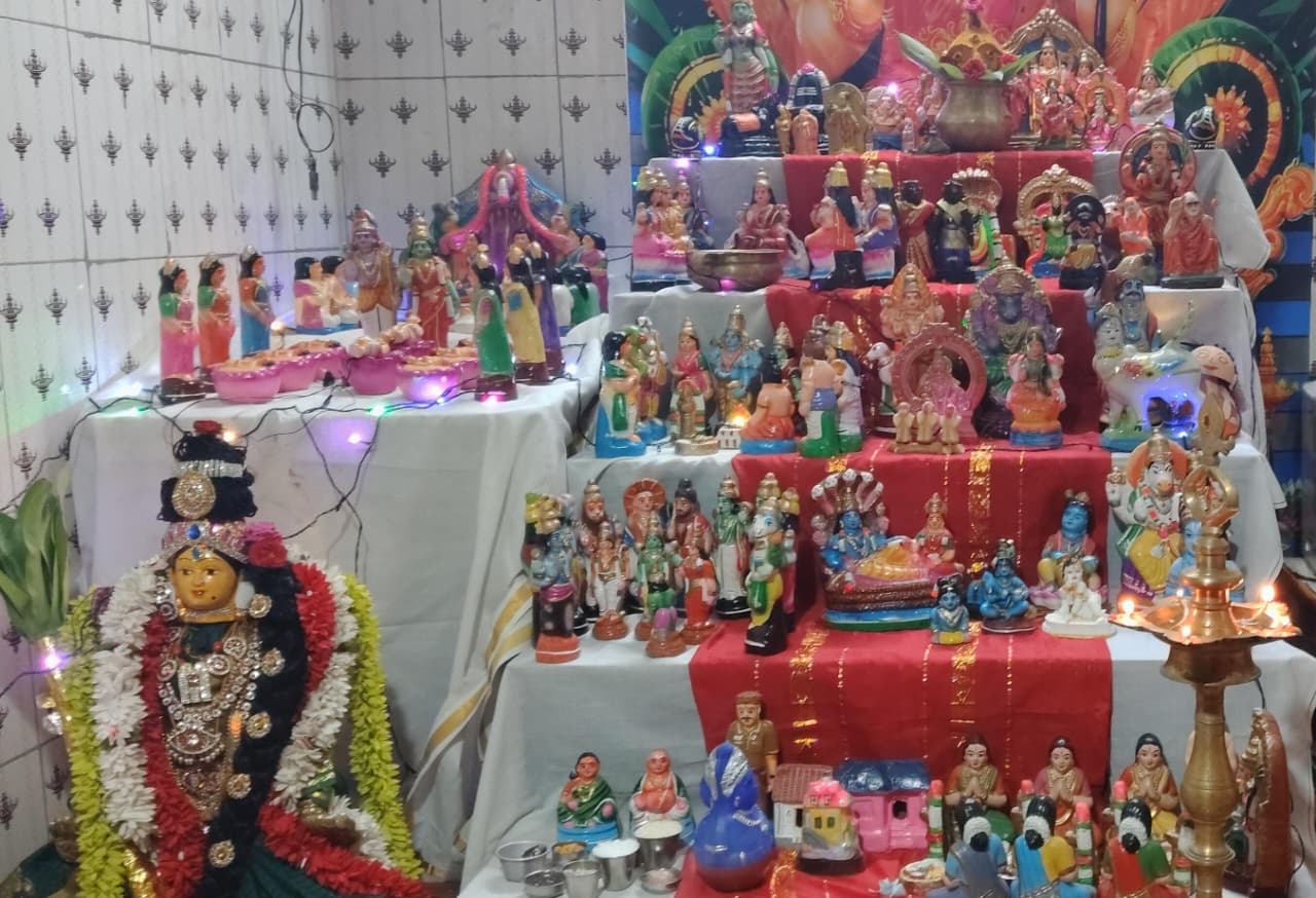 என் பெயர் மான்சி 
சீலைக்காரி அம்மன் கோவில் கொலு கொலு, மதுரை