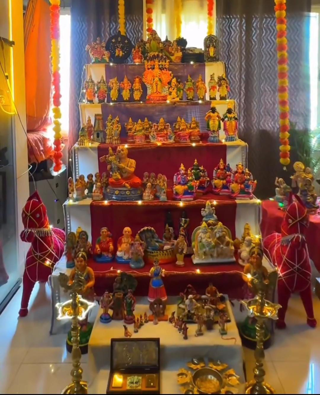 DhanaPonraj கொலு, Chennai