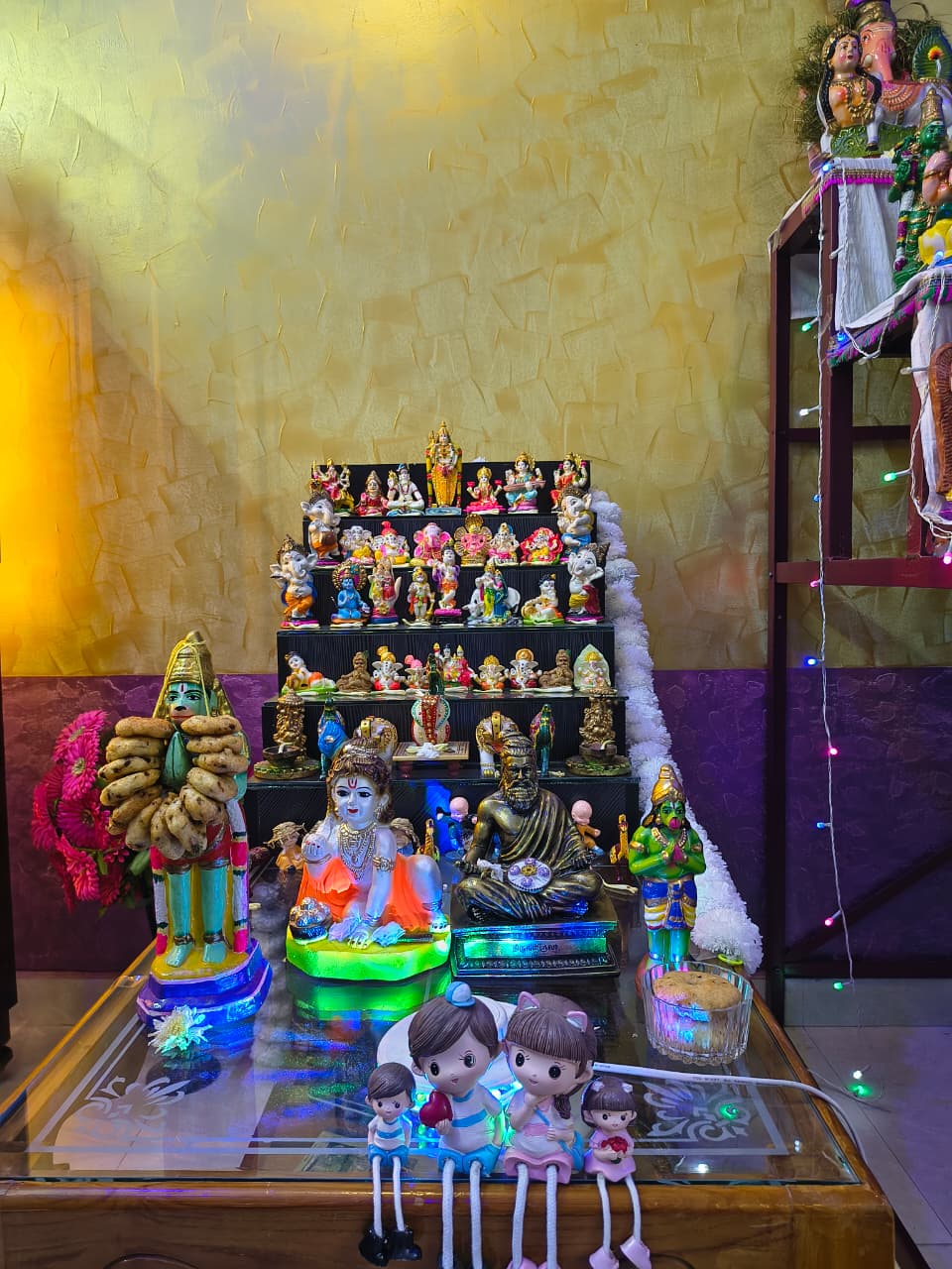 Saradha Devi Saroja
Kottathalaivasal
Srivilliputhur இல்லத்துக் கொலு, Virudhunagar District - படம் 17