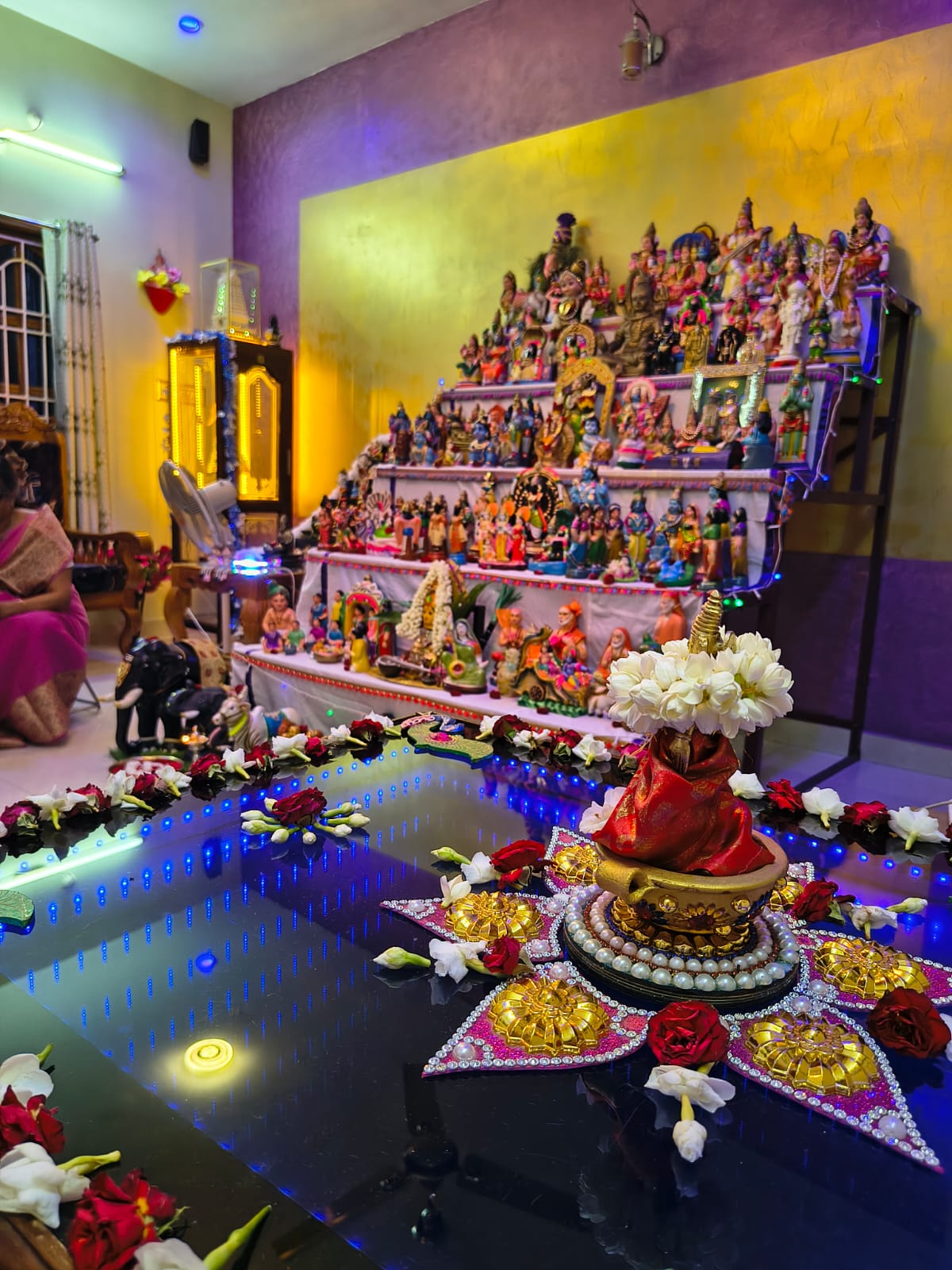 Saradha Devi Saroja
Kottathalaivasal
Srivilliputhur இல்லத்துக் கொலு, Virudhunagar District - படம் 7