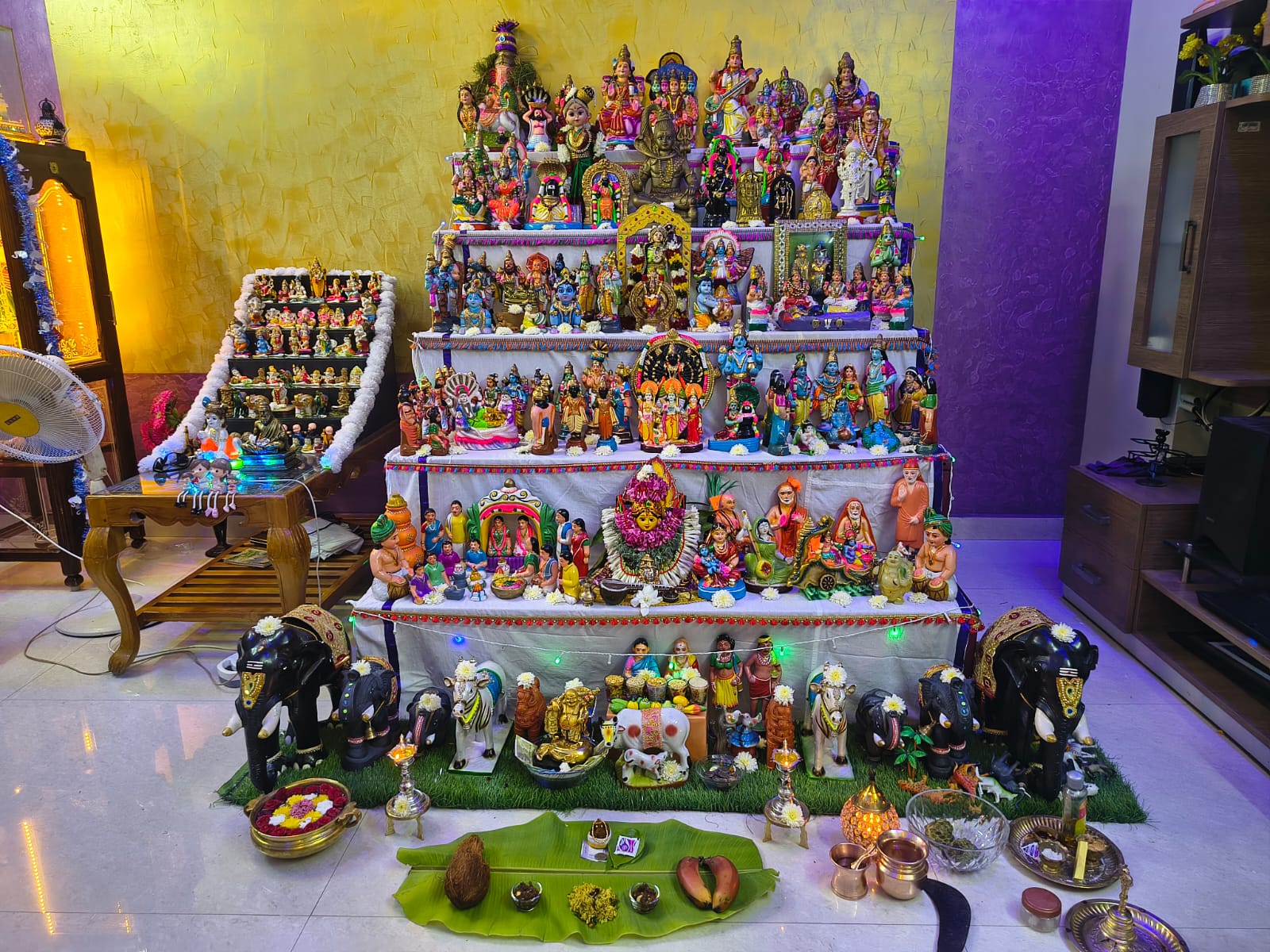 Saradha Devi  Saroja
Kottathalaivasal
Srivilliputhur கொலு, Virudhunagar District