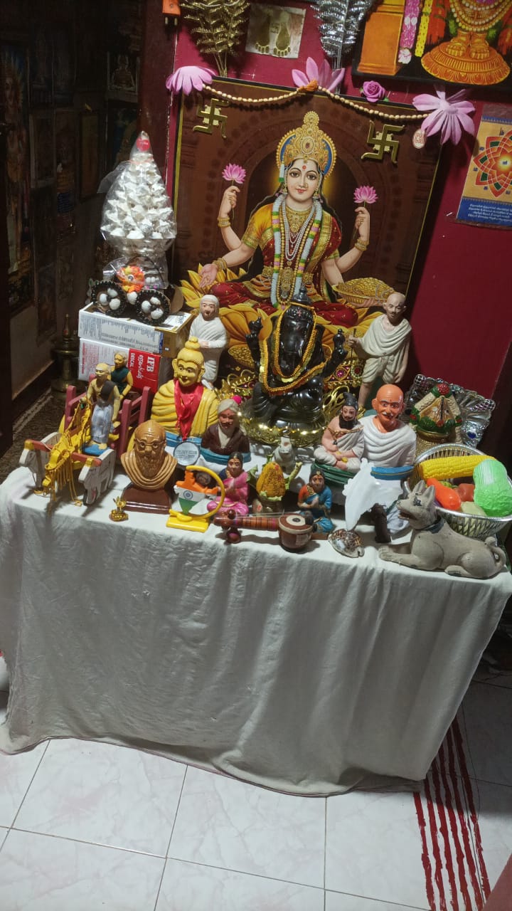 Golu vaipavar name
G. Sankarai sriram nagar
Salamedu
Villupuram. இல்லத்துக் கொலு, Villupuram - படம் 3