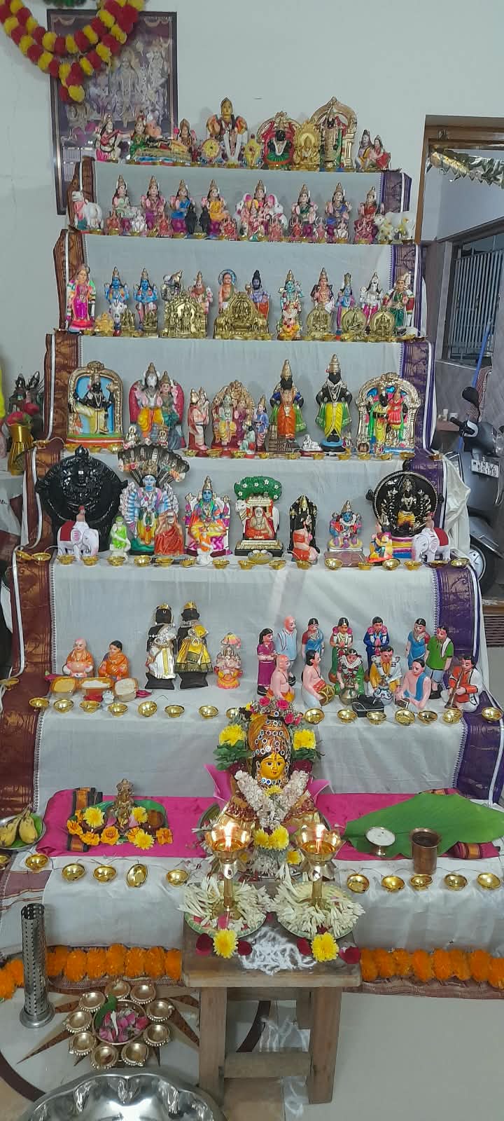 Suganthi கொலு, Salem