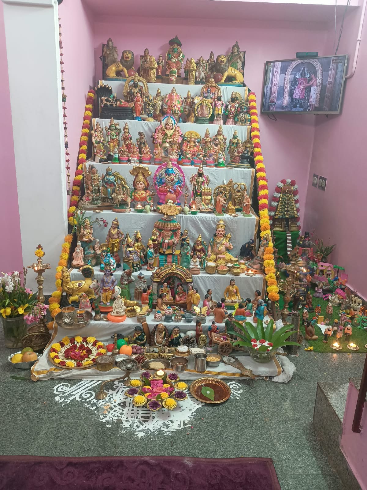 திவ்யா ராஜேஷ் கொலு, Thanjavur