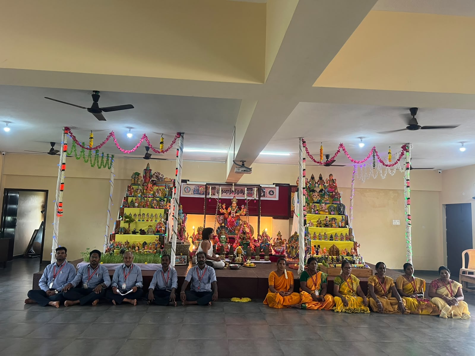சுவாமி விவேகானந்தர் ஊரக சமுதாய கல்லூரி கொலு, விழுப்புரம்