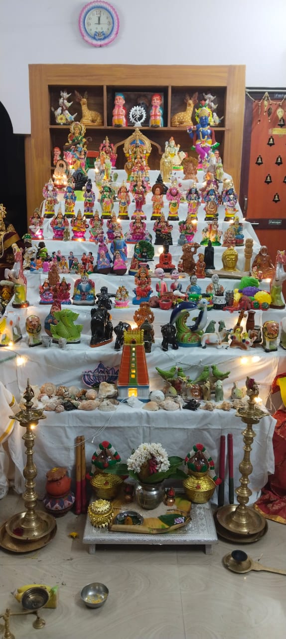 கொலு வைப்பவர் பெயர் செ.சிவபாக்கியம் கொலு, கடலூர் மாவட்டம்