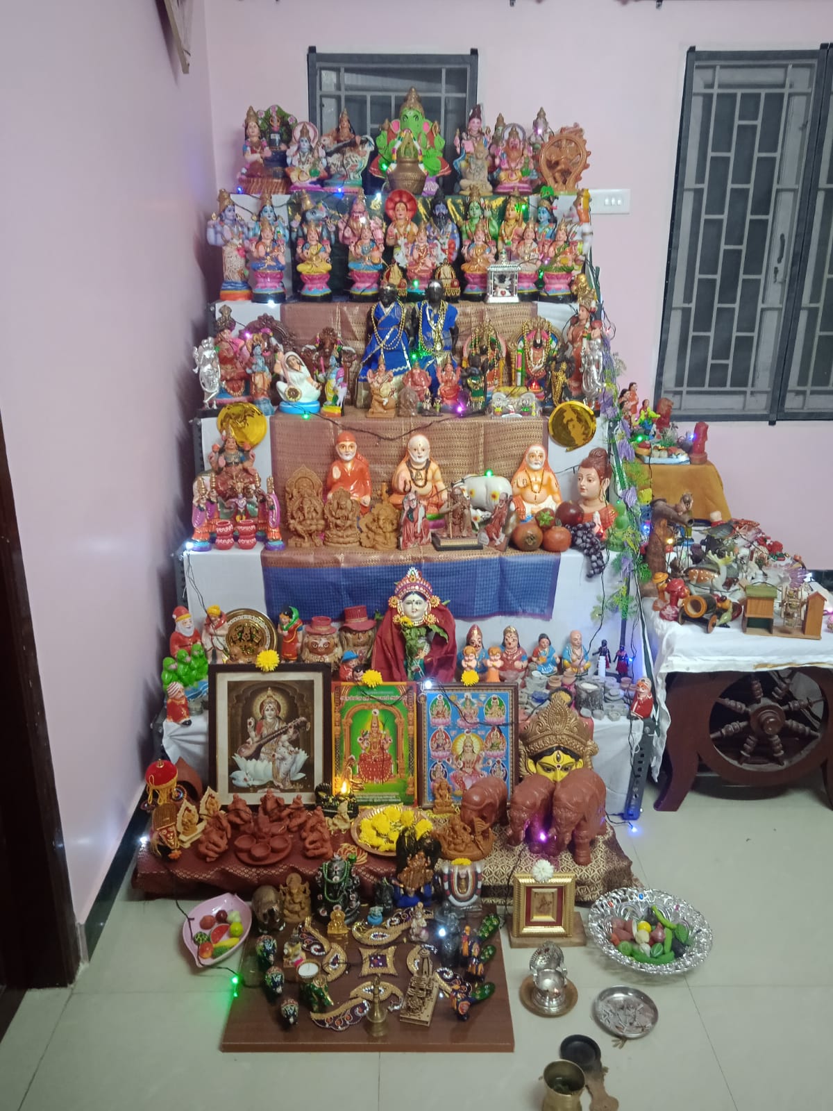 ஜெயலக்ஷ்மி நடராஜன்
24/1, மகாராணி அவென்யூ, பேஸ் 1,
வடவள்ளி,
கோயம்புத்தூர் 641041 இல்லத்துக் கொலு, கோயம்புத்தூர் மாவட்டம் - படம் 3