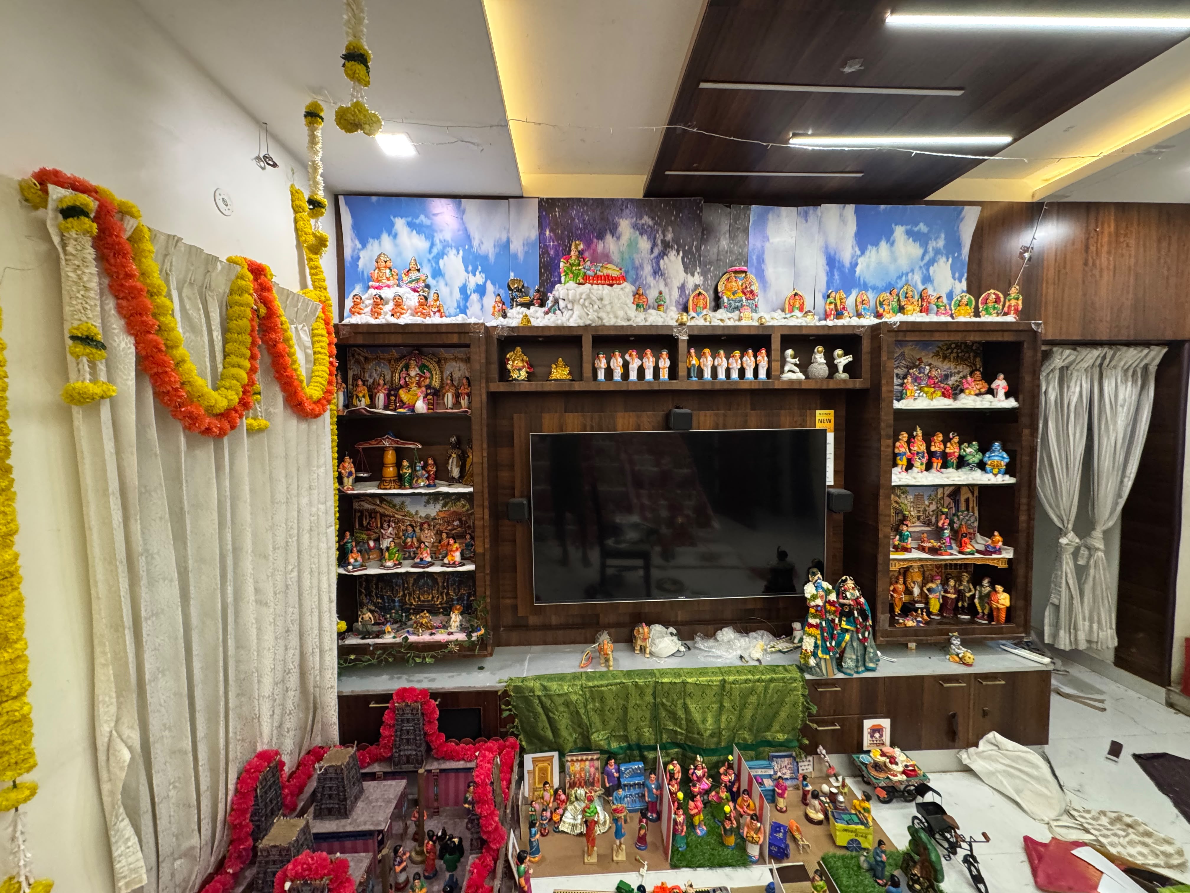 Akshaya & Sai Prashanth 
Address: No 21, Rajam avenue, near manickam mahal, Ellis nagar, Madurai. 
Contact: 7708864815 இல்லத்துக் கொலு, மதுரை - படம் 9