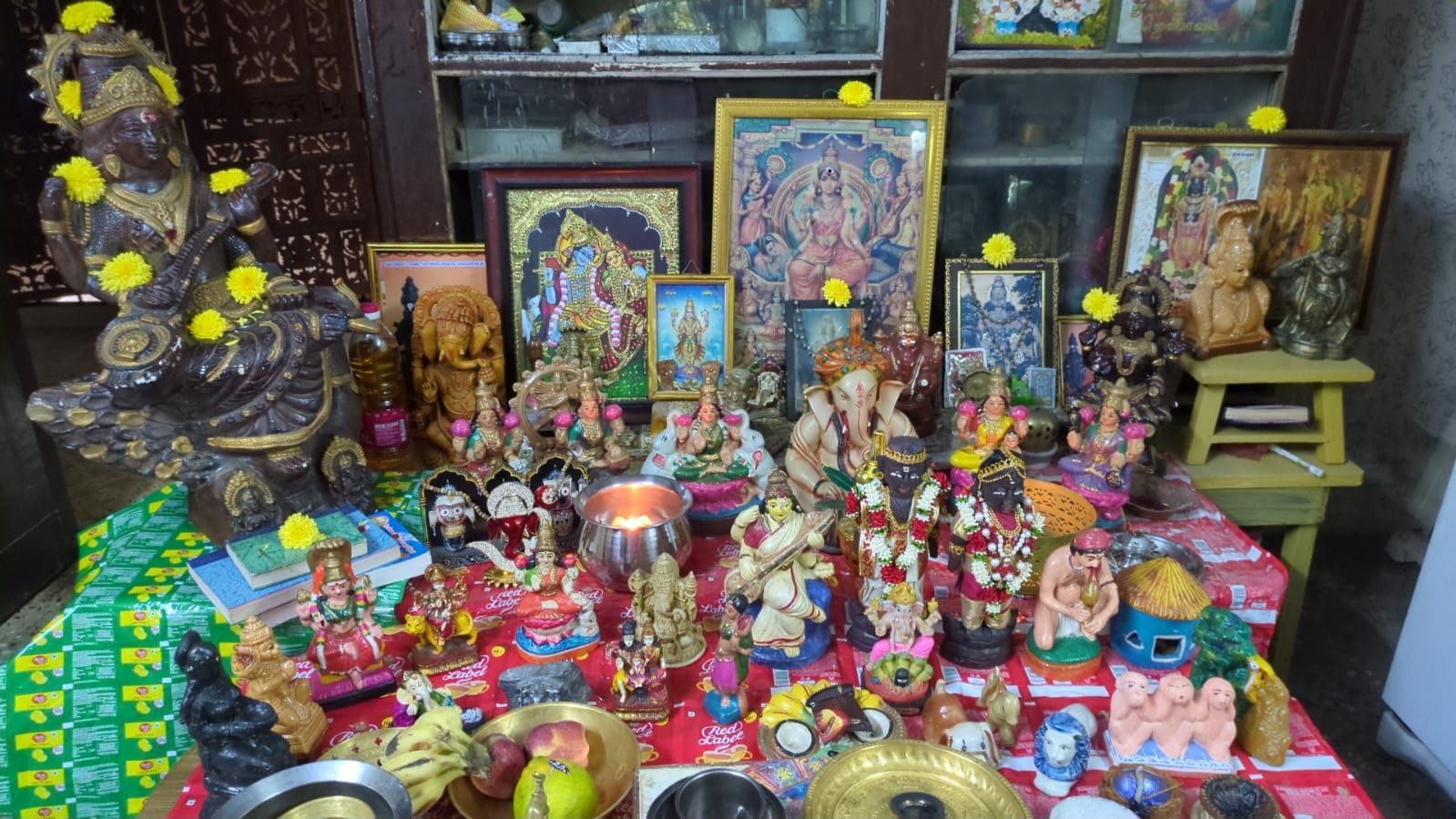 வித்யா சரஸ்வதி கொலு, கரூர்