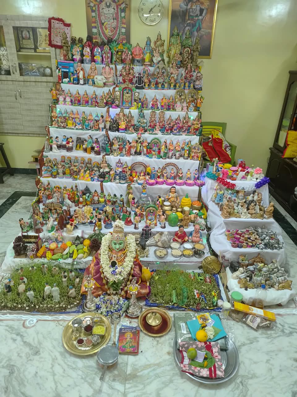SUBRAMANIAN VINOD RAMASAM கொலு, TIRUPPUR