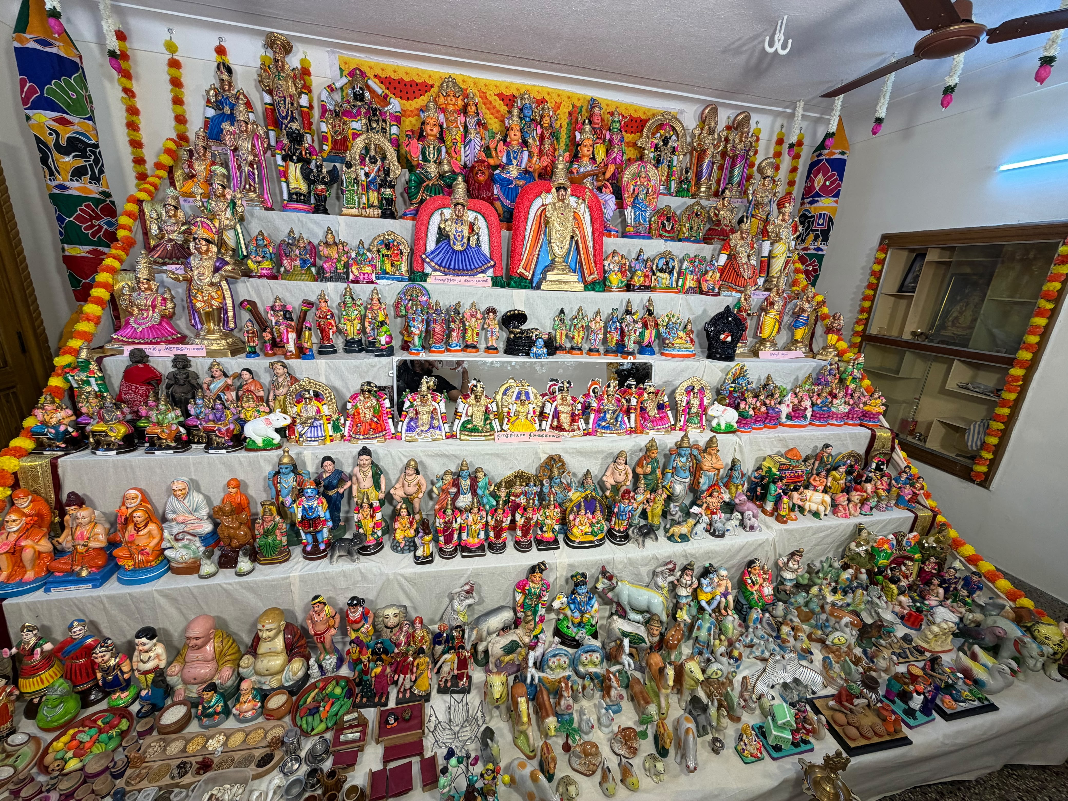 Sathya Jeevan கொலு, Salem