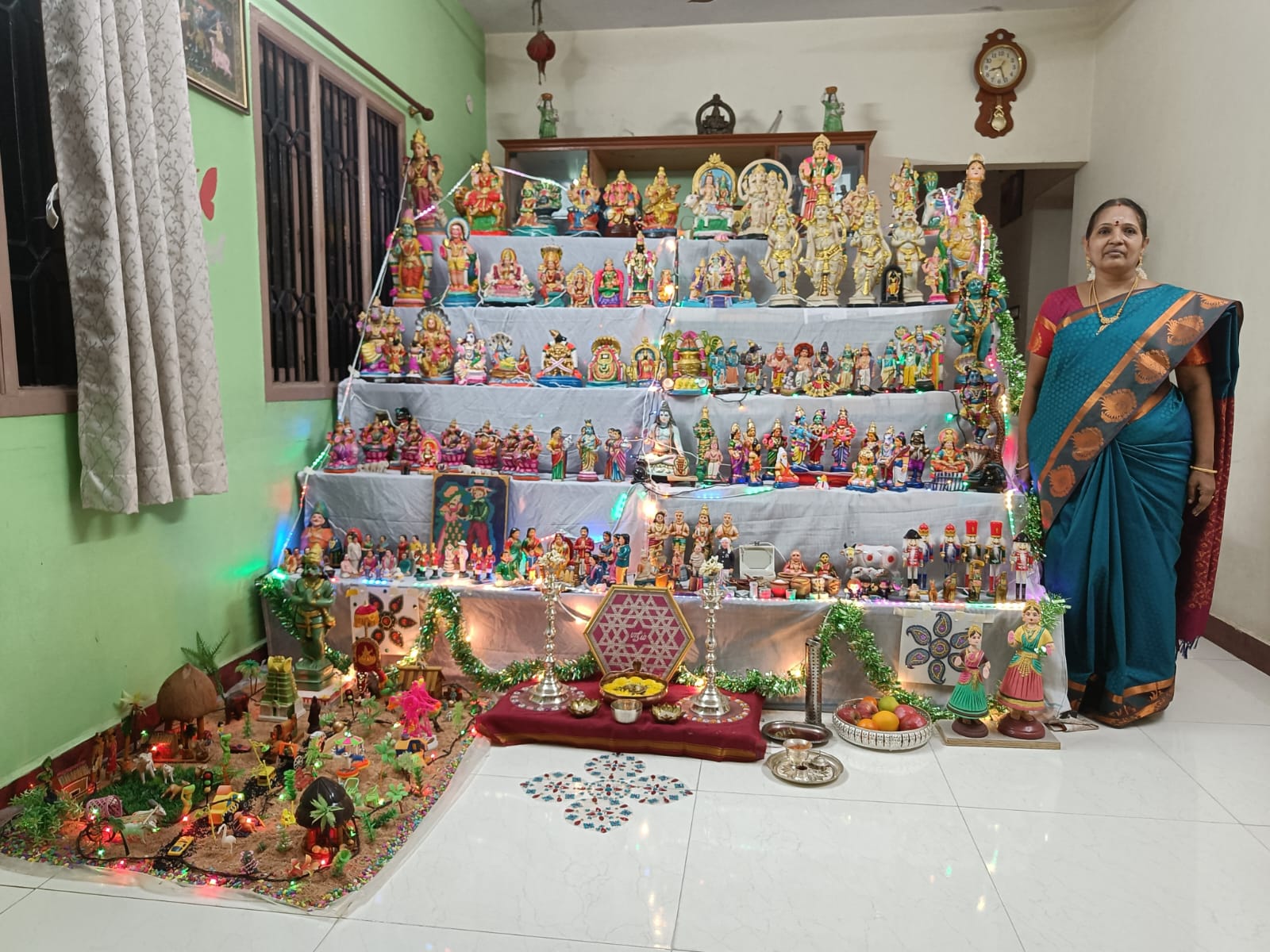 எஸ் காந்திமதி கொலு, காஞ்சிபுரம்