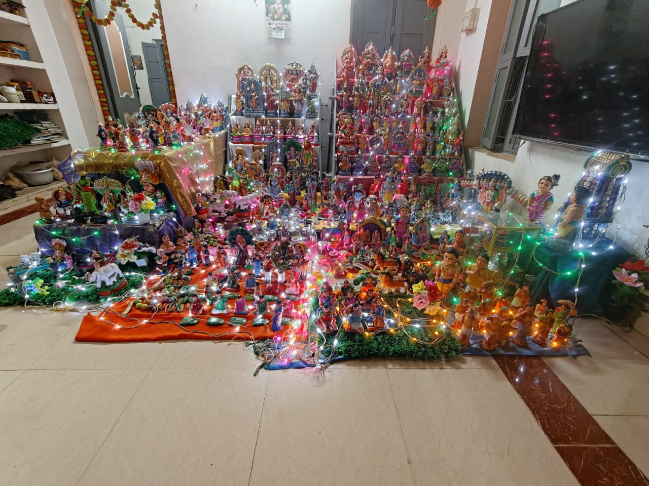 சுஜாதா கொலு, திருச்சி