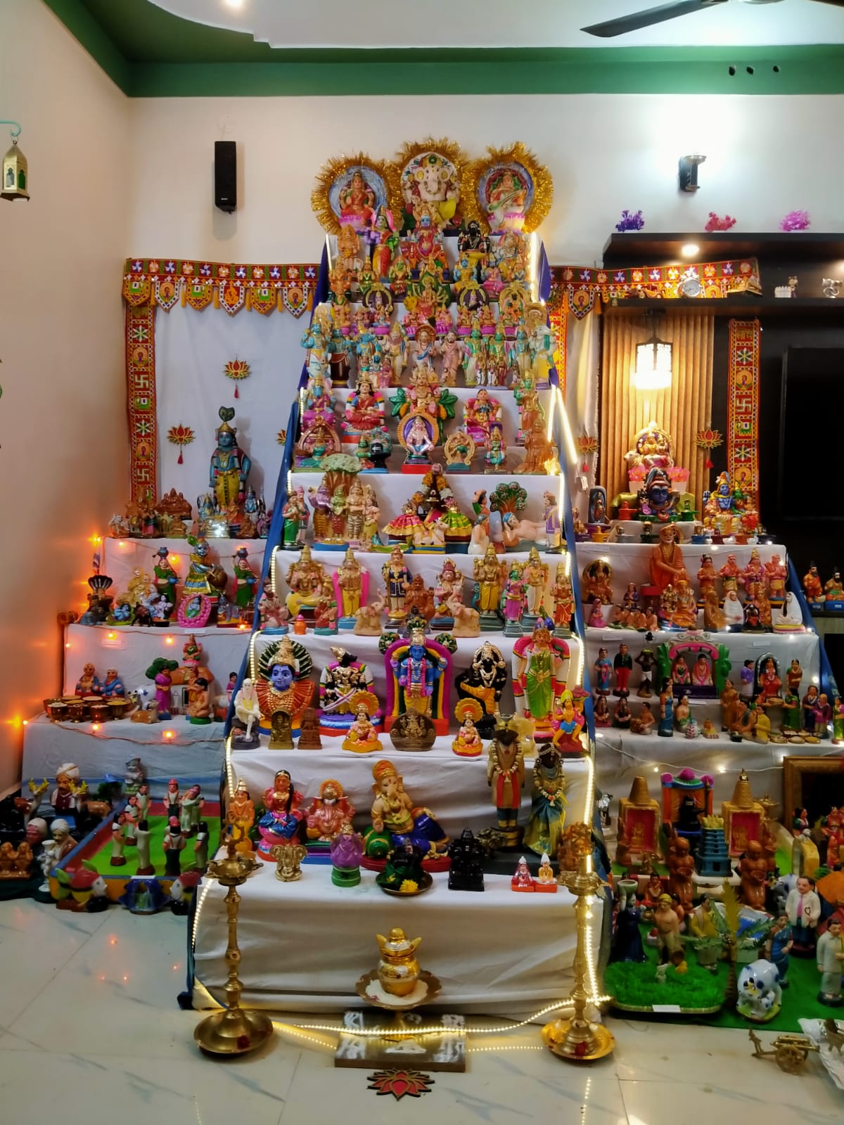 செந்தில் குமரன் கொலு, திண்டுக்கல்