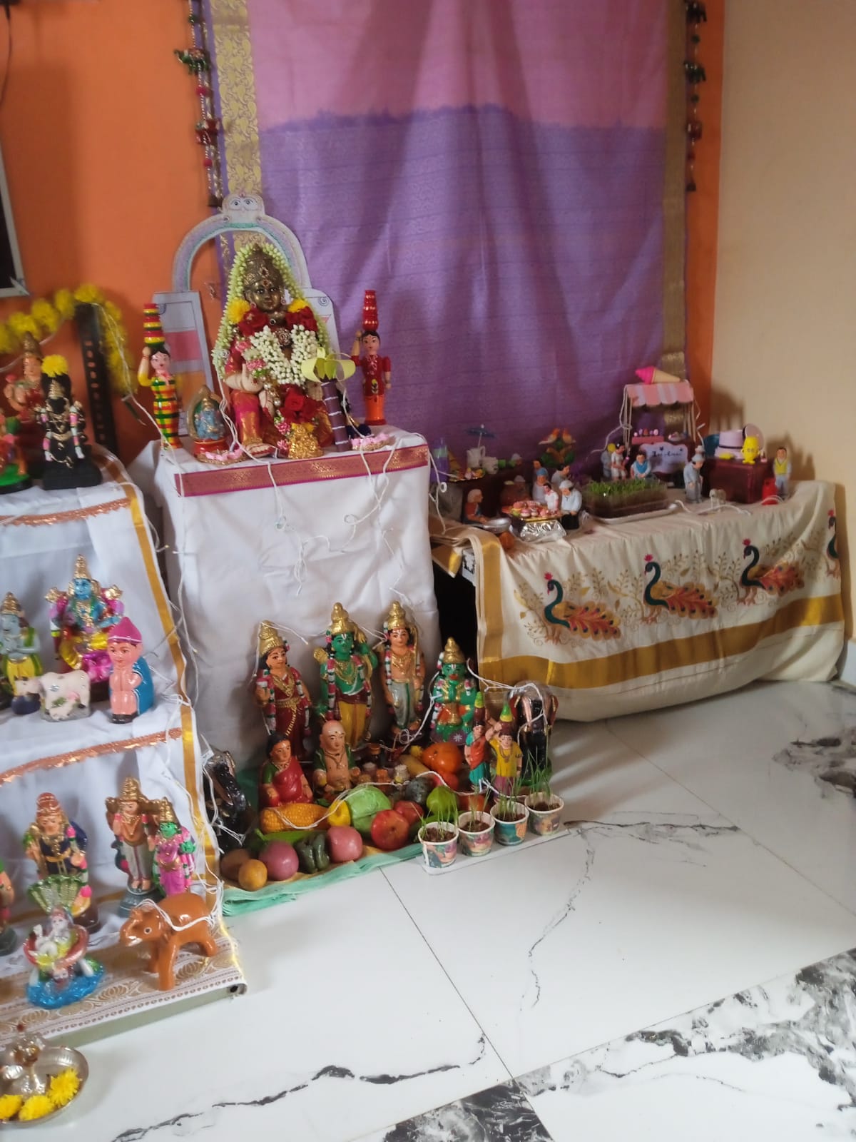 Meenambal illam
Buvana name இல்லத்துக் கொலு, Madurai - படம் 4