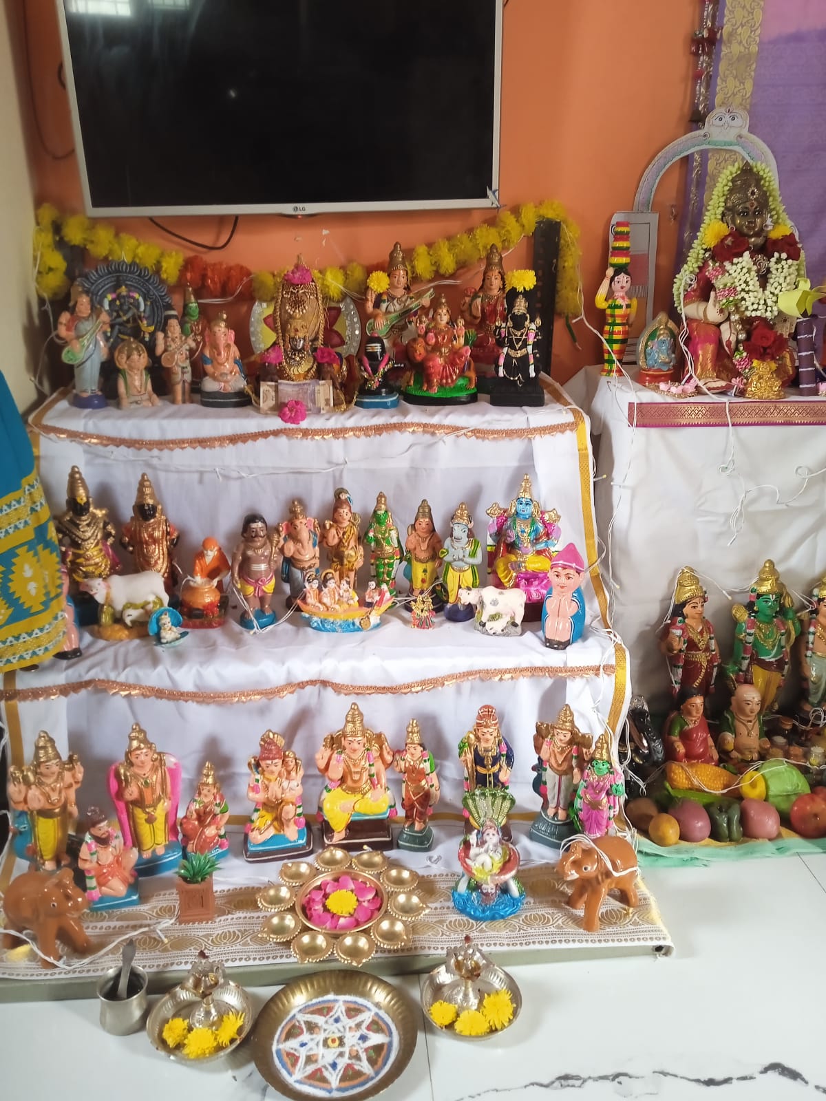 Meenambal illam
Buvana name இல்லத்துக் கொலு, Madurai - படம் 7