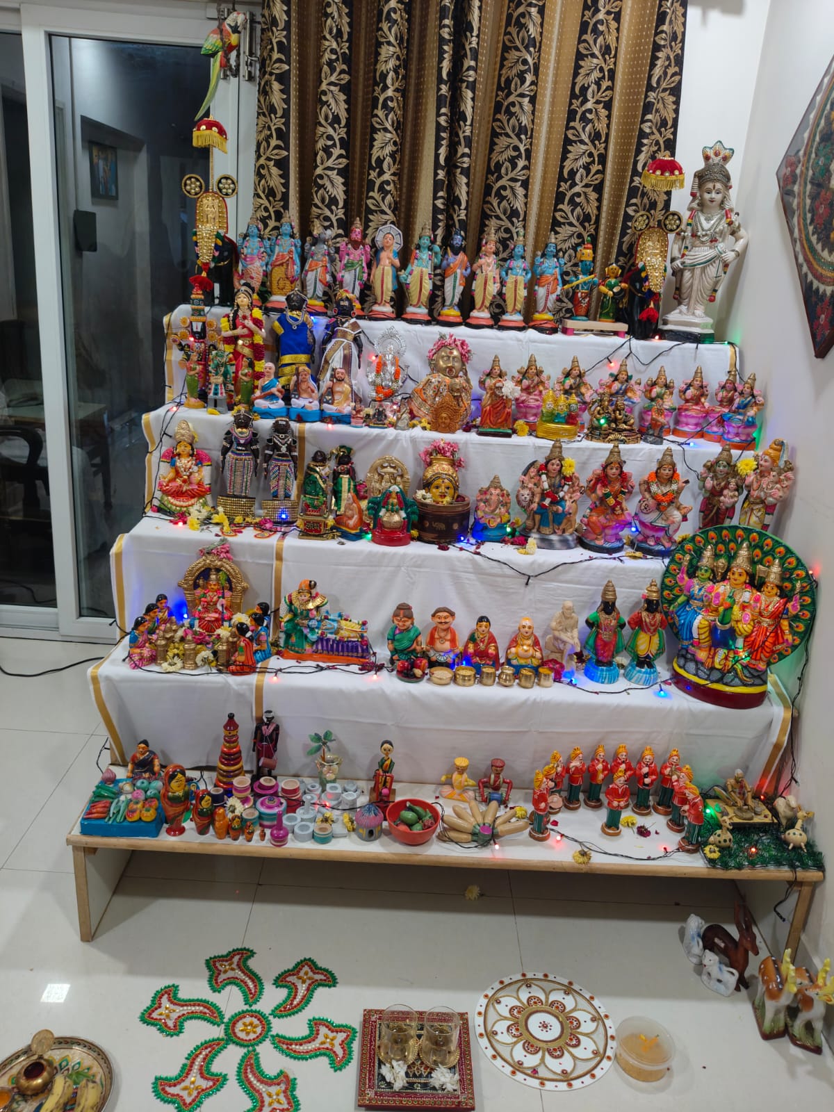 Mala Radhakrishnan கொலு, Chennai