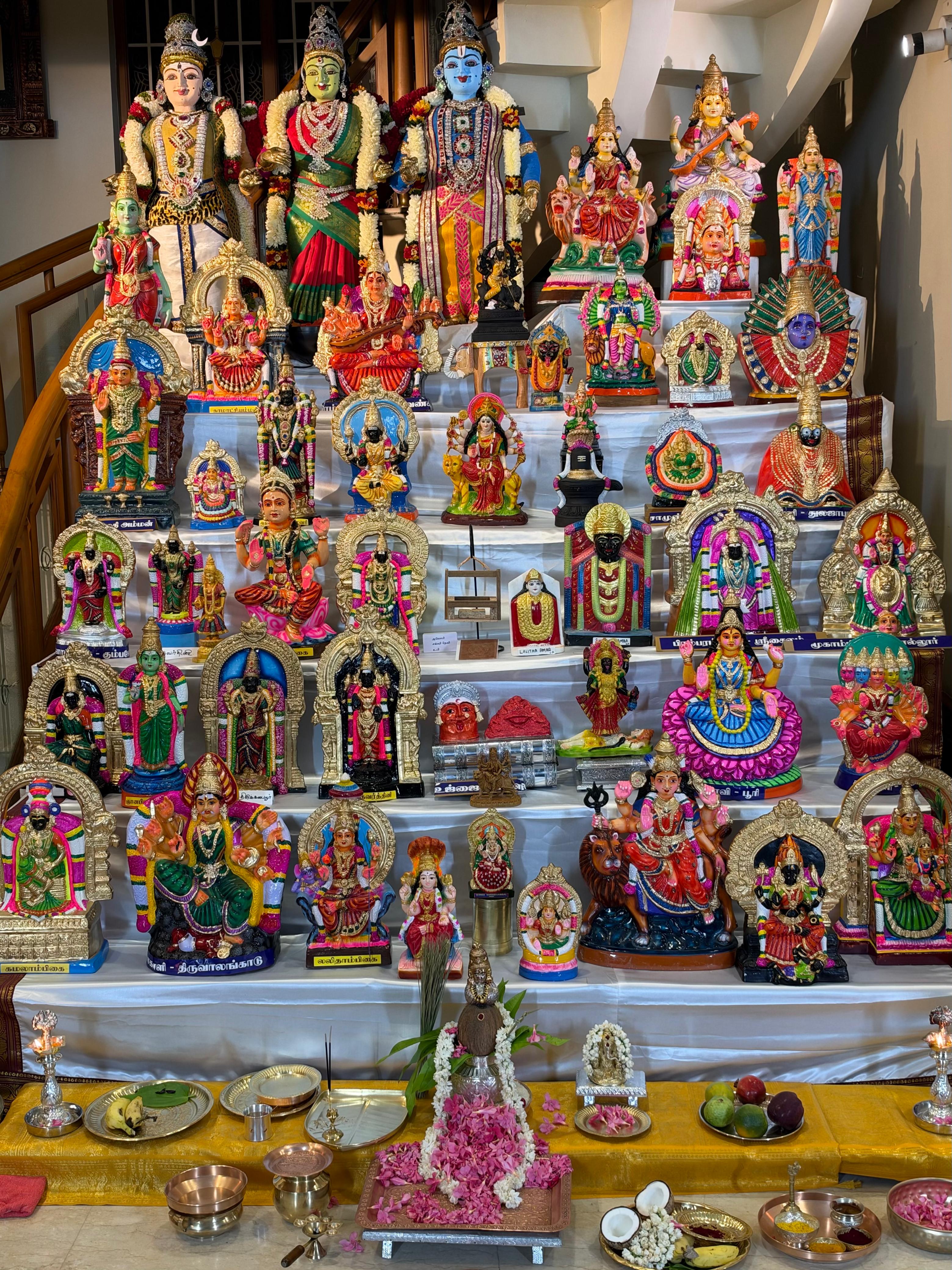சித்ரா குகன் இல்லத்துக் கொலு கொலு, Coimbatore