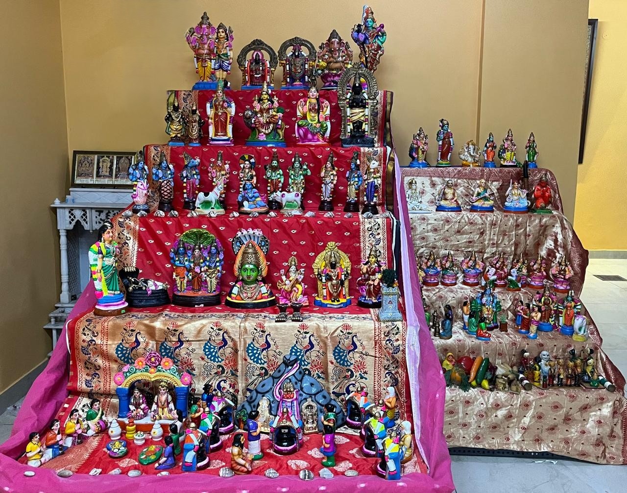 Sri vinayaka and sri kartikeya temple, NOIDA கொலு, மற்றவை