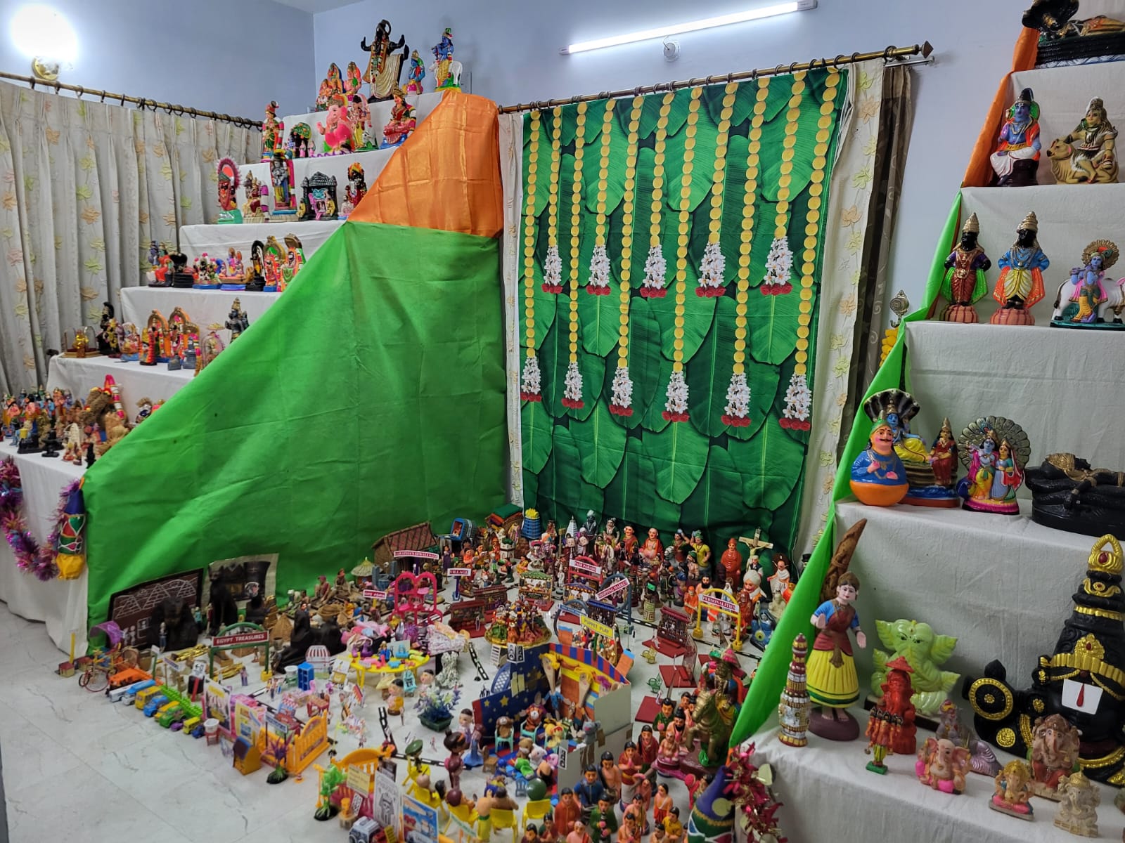 Latha கொலு, Trichy