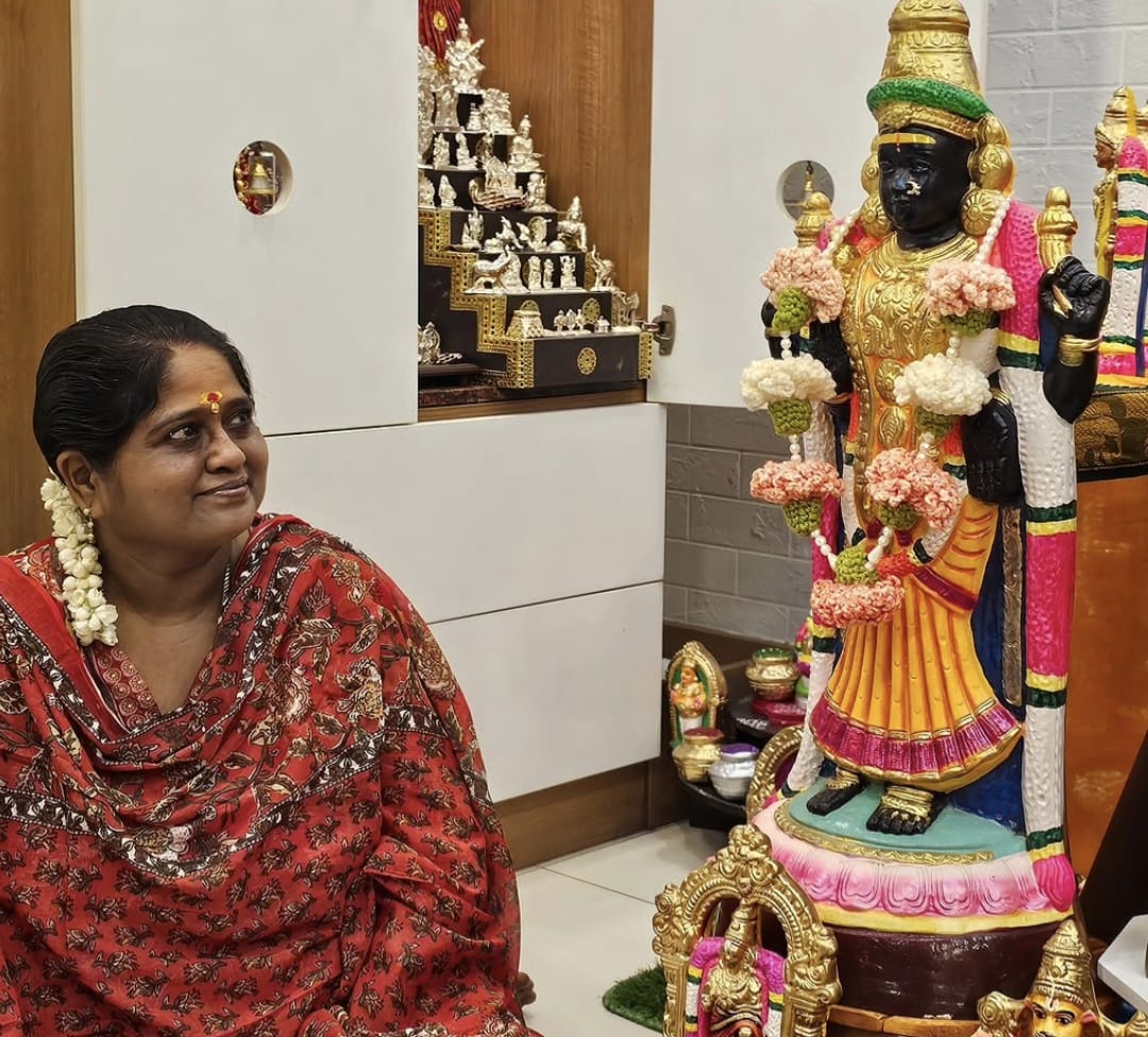 செல்வி சங்கர்
இடம்: சென்னை OMR
கருப்பொருள் (Theme): ஸ்ரீ வித்யா உபாசனை
தொடர்பு எண்கள்: 9841311736 / 9600040858 இல்லத்துக் கொலு, சென்னை - படம் 4