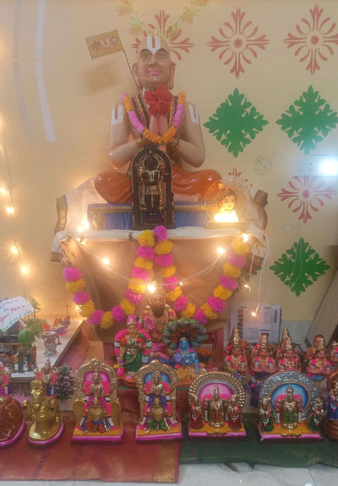 Vijayalakshmi and Lakshmi Narasimhan இல்லத்துக் கொலு, Chennai - படம் 3